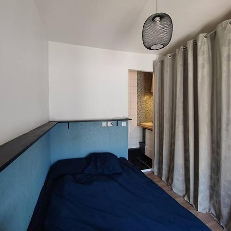 2 Pieces Lumineux & Calme Apartment Париж Екстериор снимка